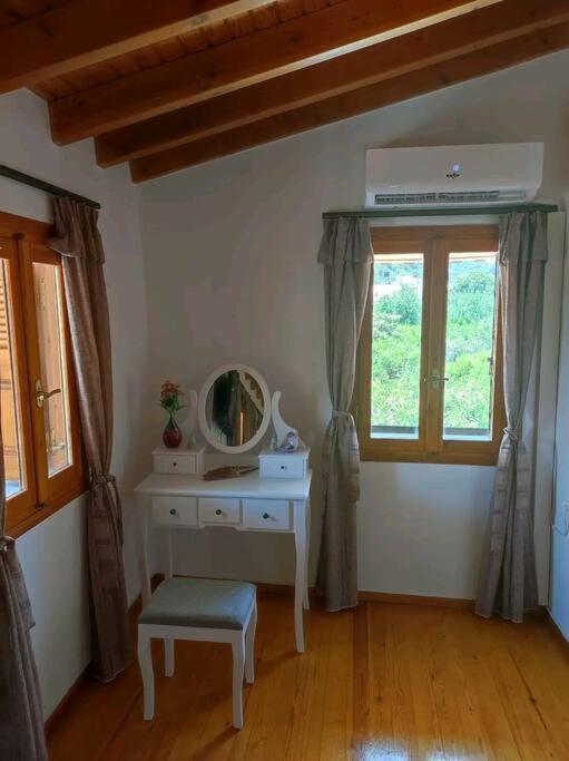Mourniaí Nikόla'S Houseヴィラ エクステリア 写真