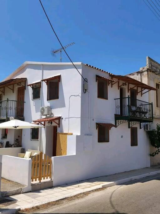 Mourniaí Nikόla'S Houseヴィラ エクステリア 写真